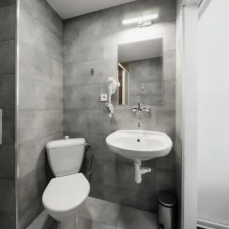 Bayer Hotel 3*